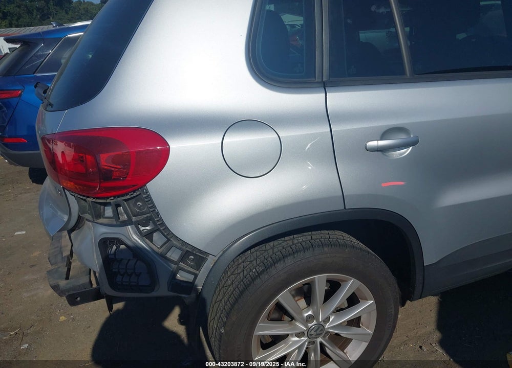 2017 VOLKSWAGEN TIGUAN 2.0T/2.0T S VIN: WVGAV7AX6HK049516