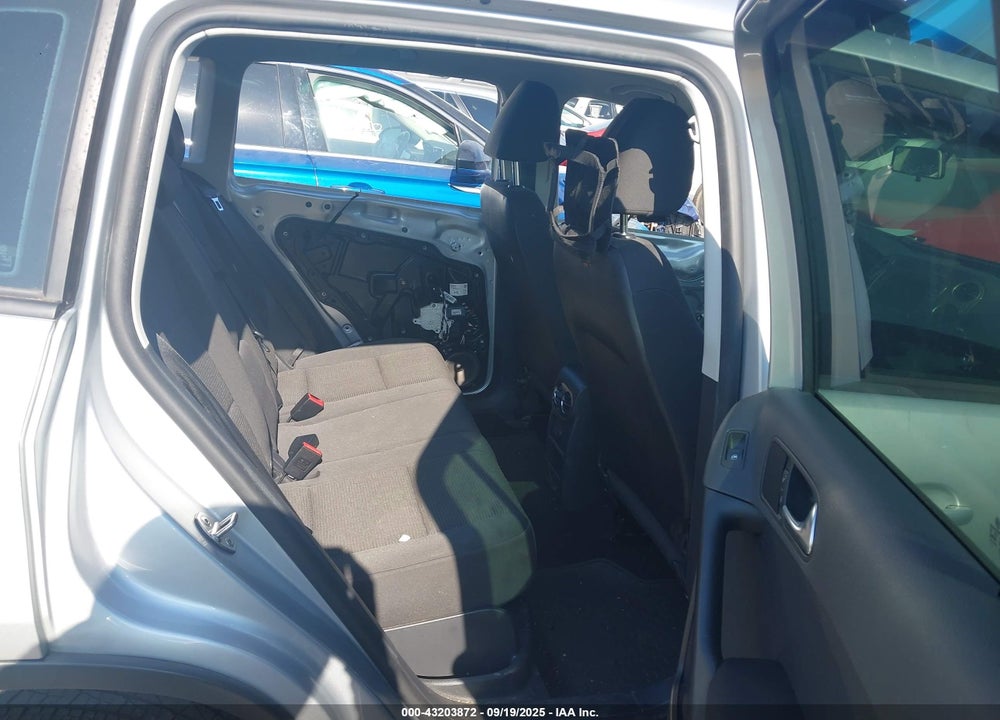 2017 VOLKSWAGEN TIGUAN 2.0T/2.0T S VIN: WVGAV7AX6HK049516