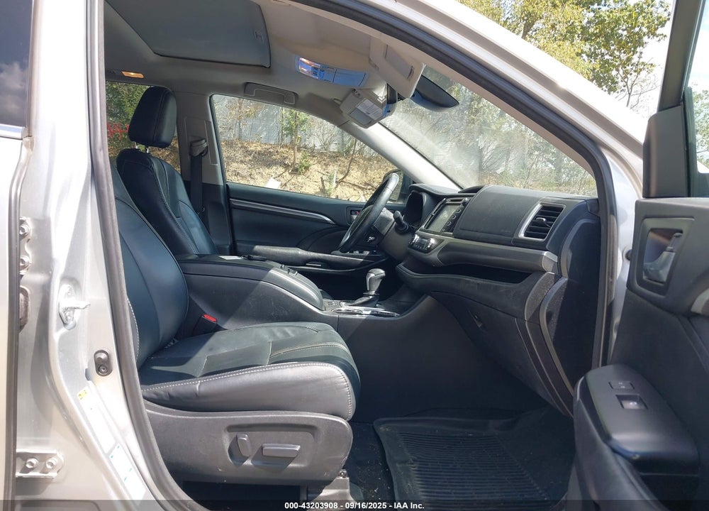 2017 TOYOTA HIGHLANDER VIN: 5TDJZRFH2HS361282