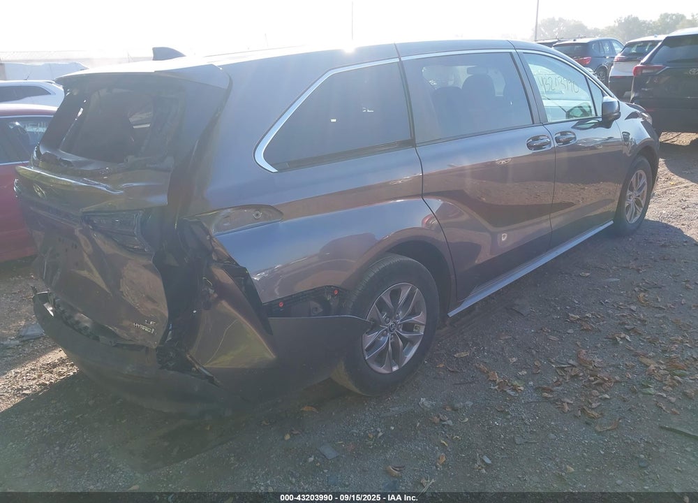2024 TOYOTA SIENNA VIN: 5TDKRKECXRS199257