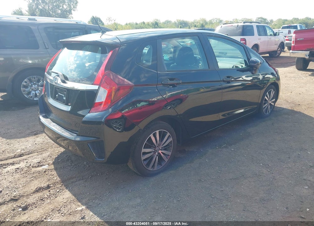 2015 HONDA FIT VIN: 3HGGK5H86FM762952