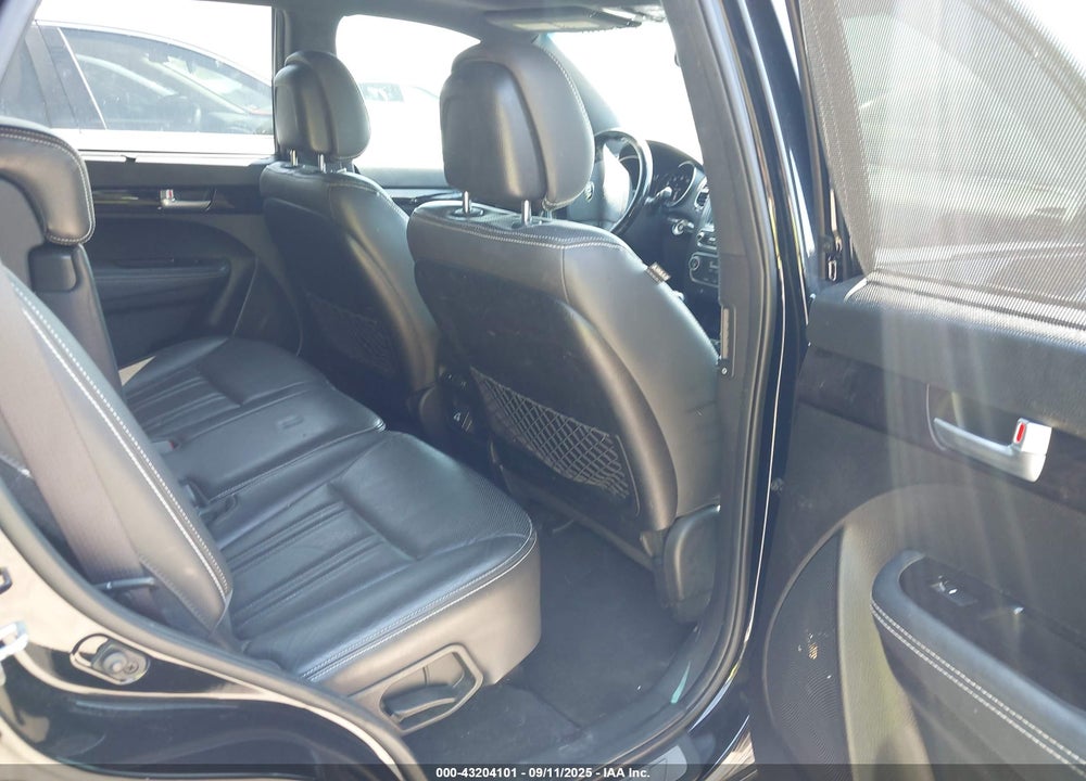 2014 KIA SORENTO VIN: 5XYKW4A70EG499832