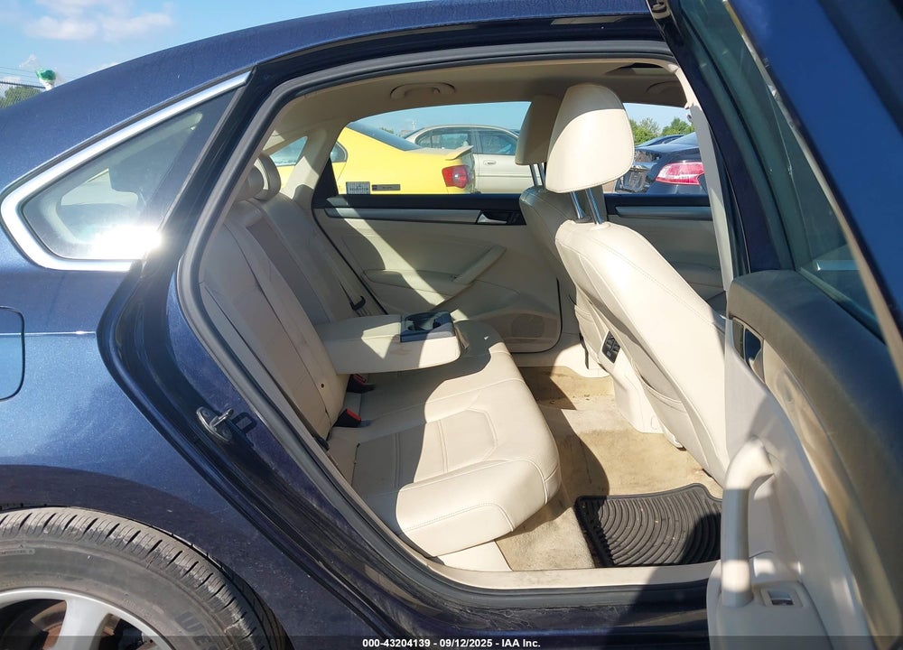 2014 VOLKSWAGEN PASSAT VIN: 1VWBN7A38EC094966