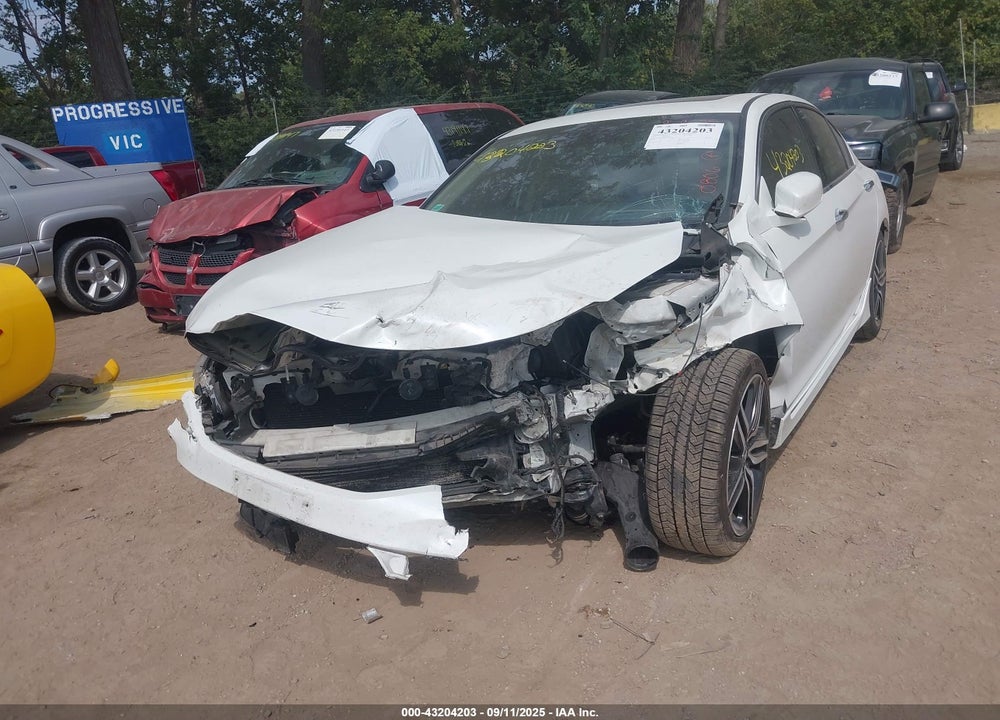2017 HONDA ACCORD TOURING V6 VIN: 1HGCR3F92HA010806