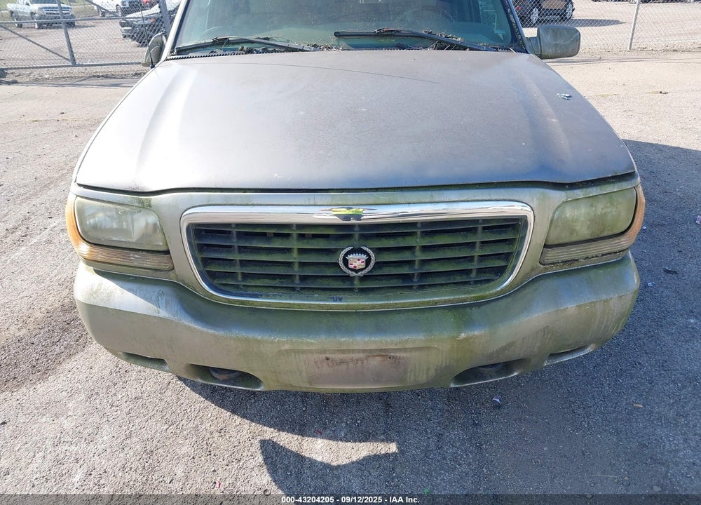 2000 CADILLAC ESCALADE STANDARD VIN: 1GYEK63R5YR181496