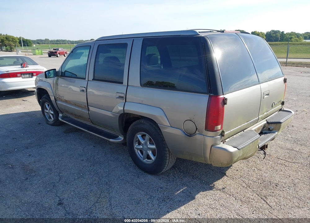 2000 CADILLAC ESCALADE STANDARD VIN: 1GYEK63R5YR181496