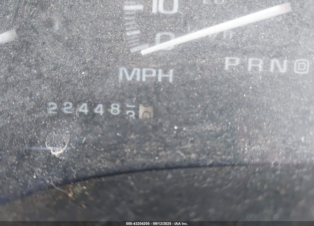 2000 CADILLAC ESCALADE STANDARD VIN: 1GYEK63R5YR181496