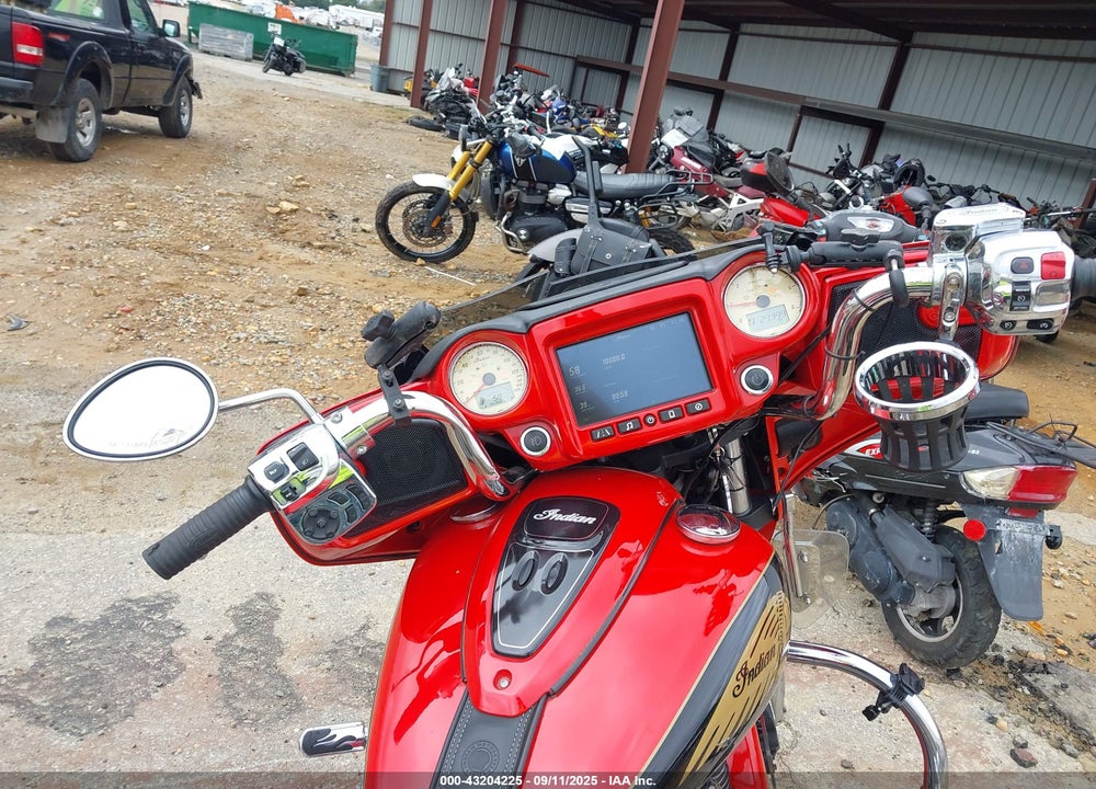 2017 INDIAN MOTORCYCLE CO. CHIEFTAIN LIMITED VIN: 56KTCNAA9H3354547
