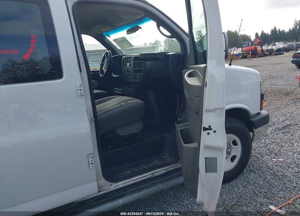 2015 GMC SAVANA 2500 VIN: 1GTW7FCF8F1278219