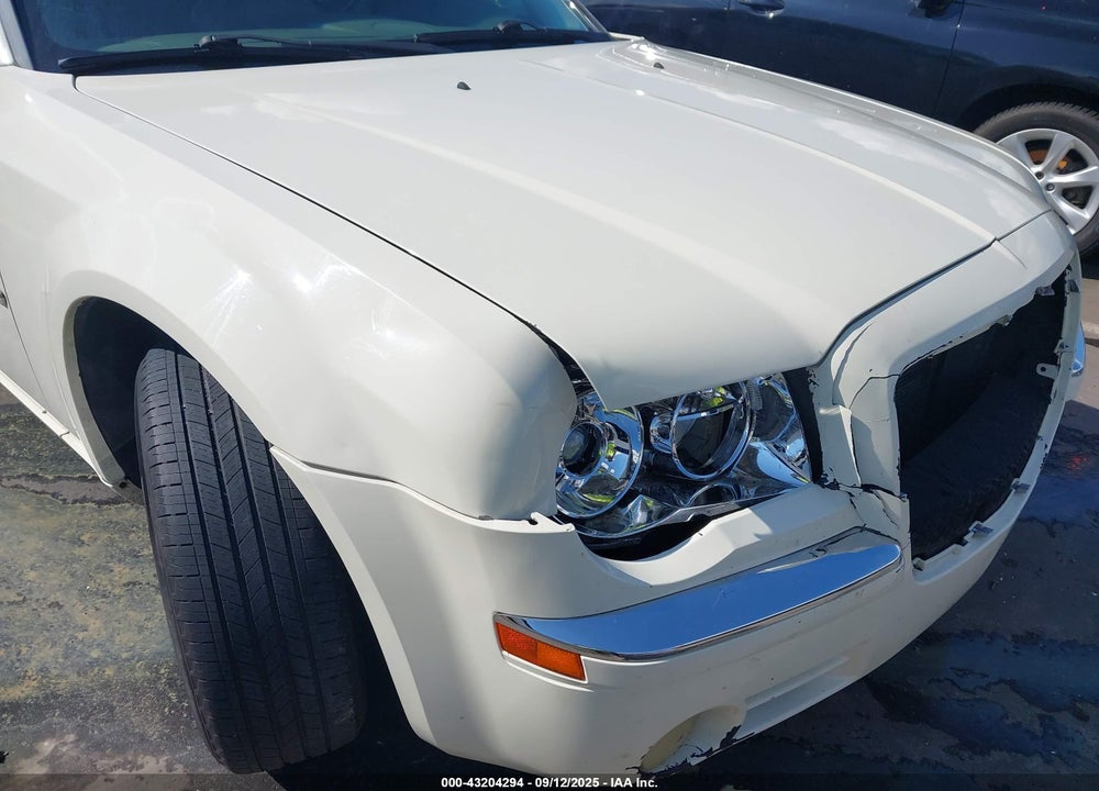 2008 CHRYSLER 300 LIMITED VIN: 2C3KK33G18H145332