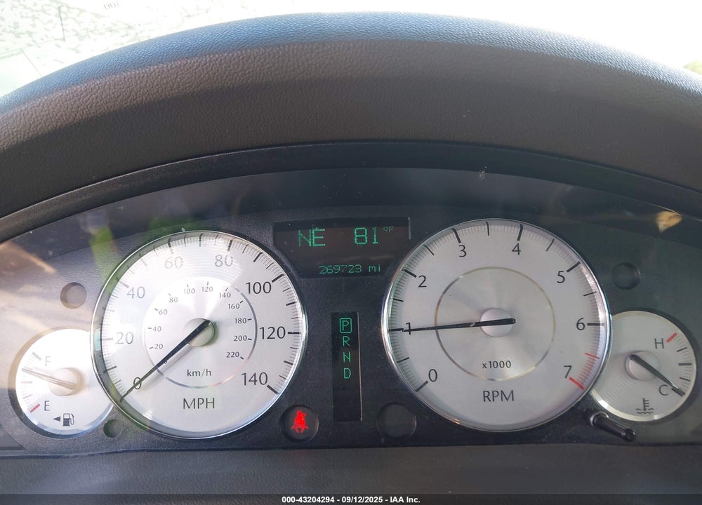 2008 CHRYSLER 300 LIMITED VIN: 2C3KK33G18H145332