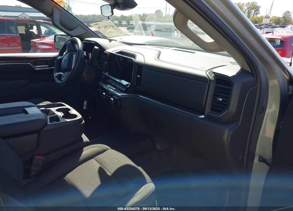2025 CHEVROLET SILVERADO 1500 4WD SHORT BED RST VIN: 3GCUKEE80SG256953