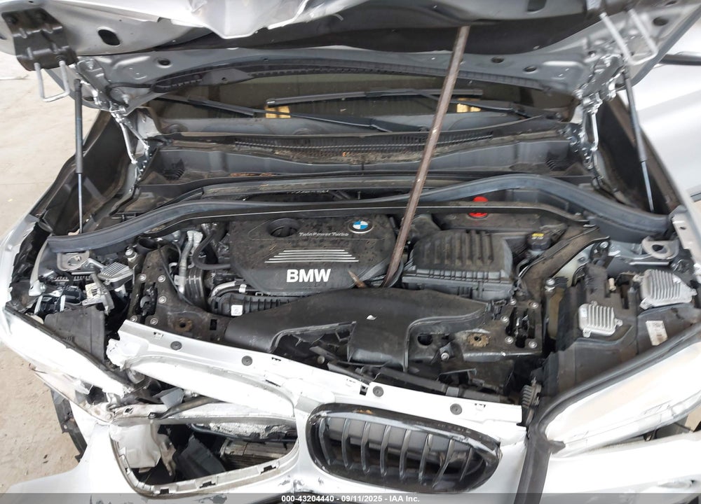 2017 BMW X1 VIN: WBXHT3Z33H4A54881