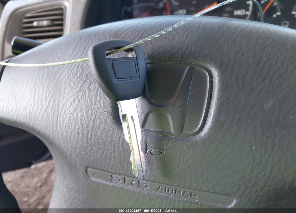 2001 HONDA ACCORD 2.3 LX VIN: 1HGCG55481A107764