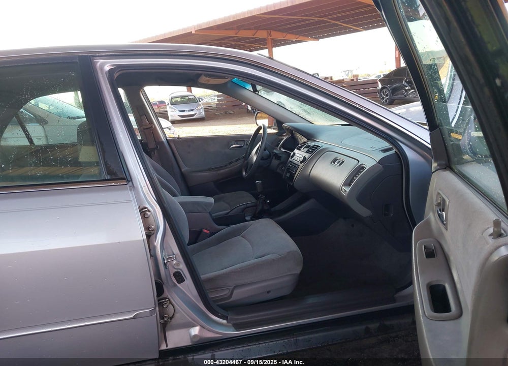 2001 HONDA ACCORD 2.3 LX VIN: 1HGCG55481A107764