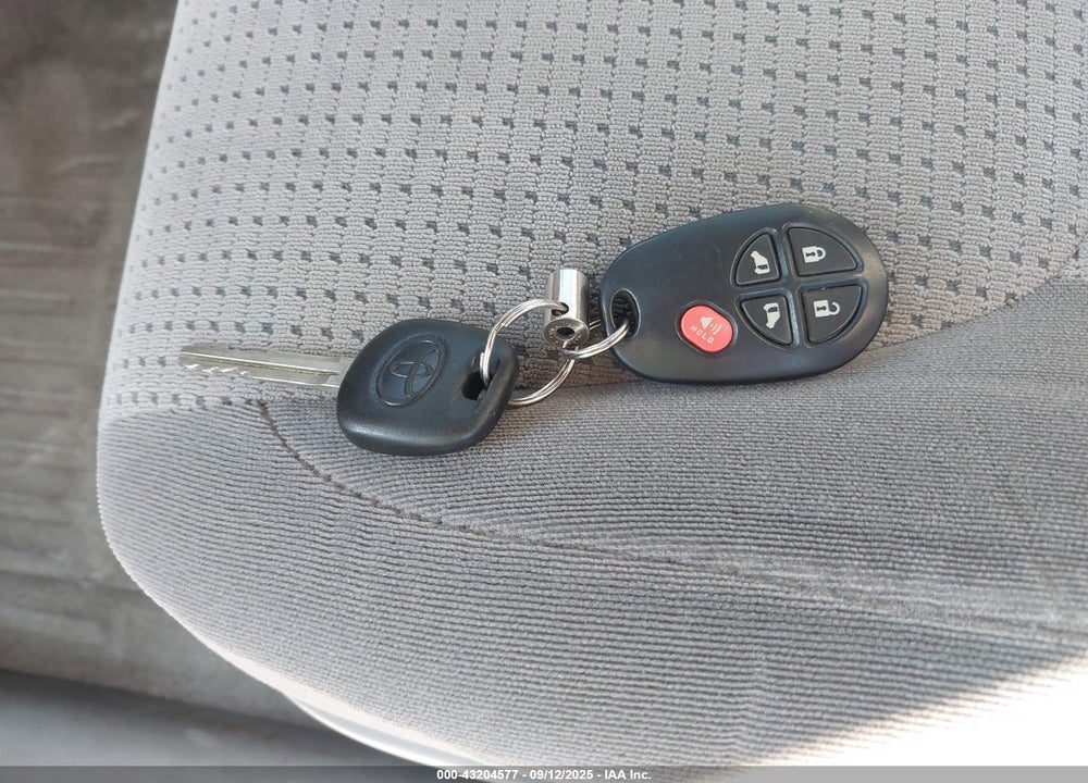 2008 TOYOTA SIENNA LE VIN: 5TDZK23CX8S143565