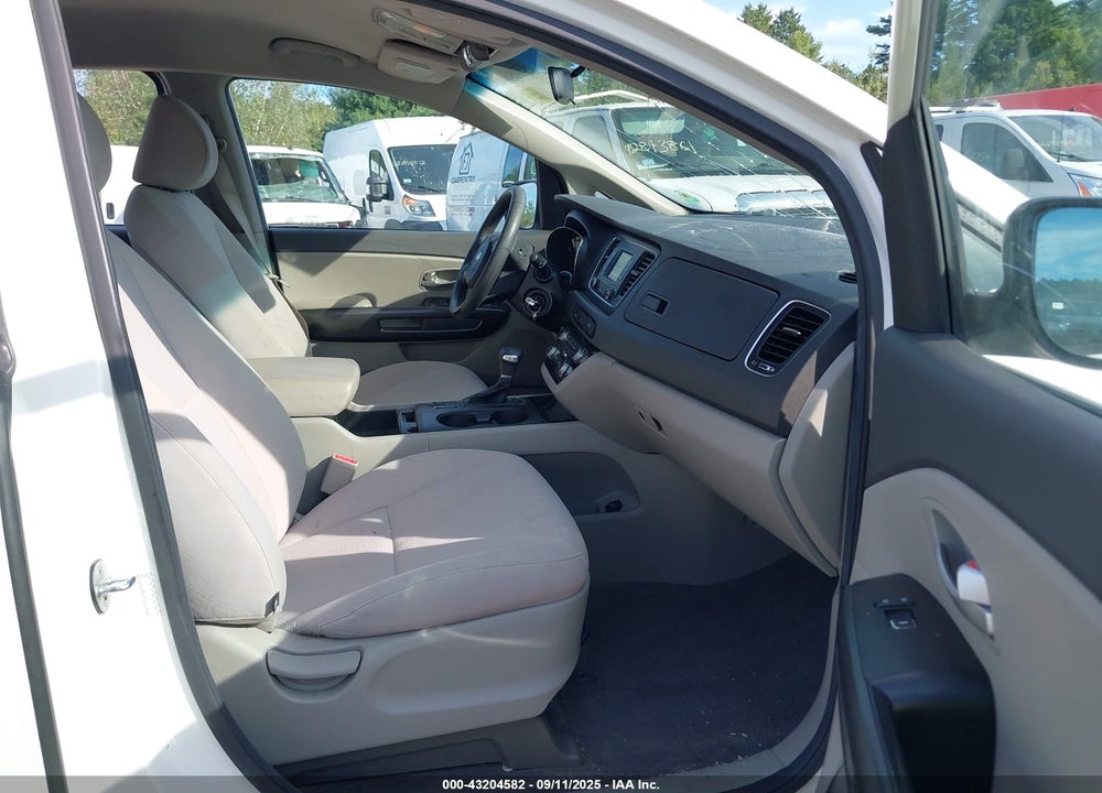 2017 KIA SEDONA L VIN: KNDMA5C15H6279695