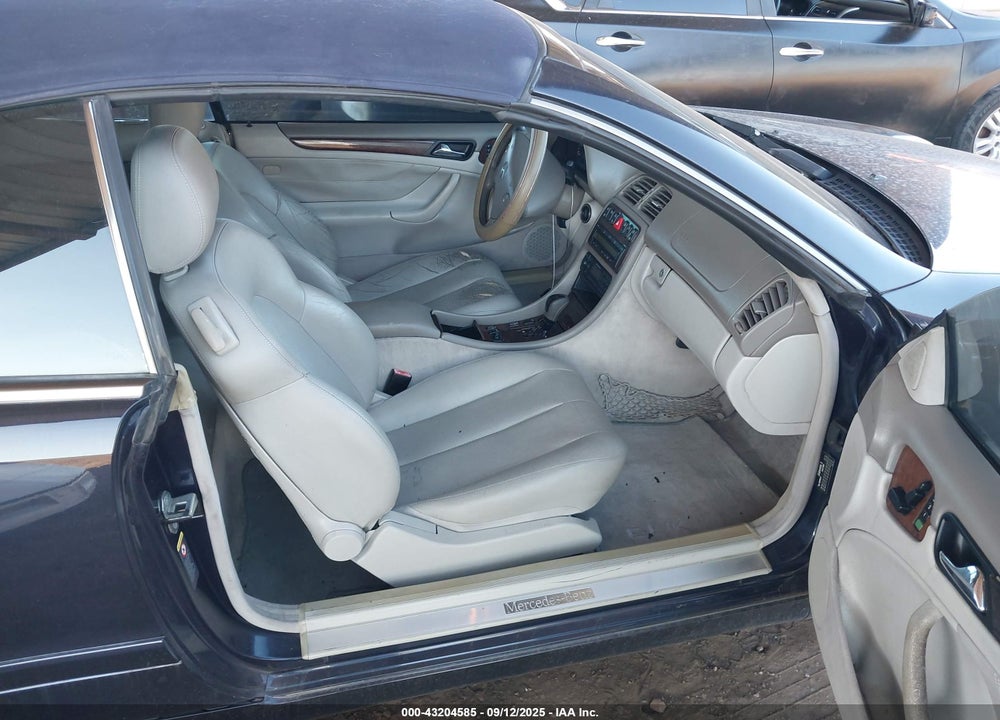 2002 MERCEDES-BENZ CLK 320 VIN: WDBLK65G82T102601