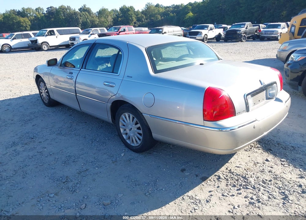 2004 LINCOLN TOWN CAR ULTIMATE VIN: 1LNHM83W64Y622093
