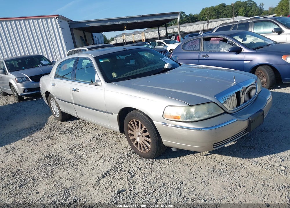 2004 LINCOLN TOWN CAR ULTIMATE VIN: 1LNHM83W64Y622093