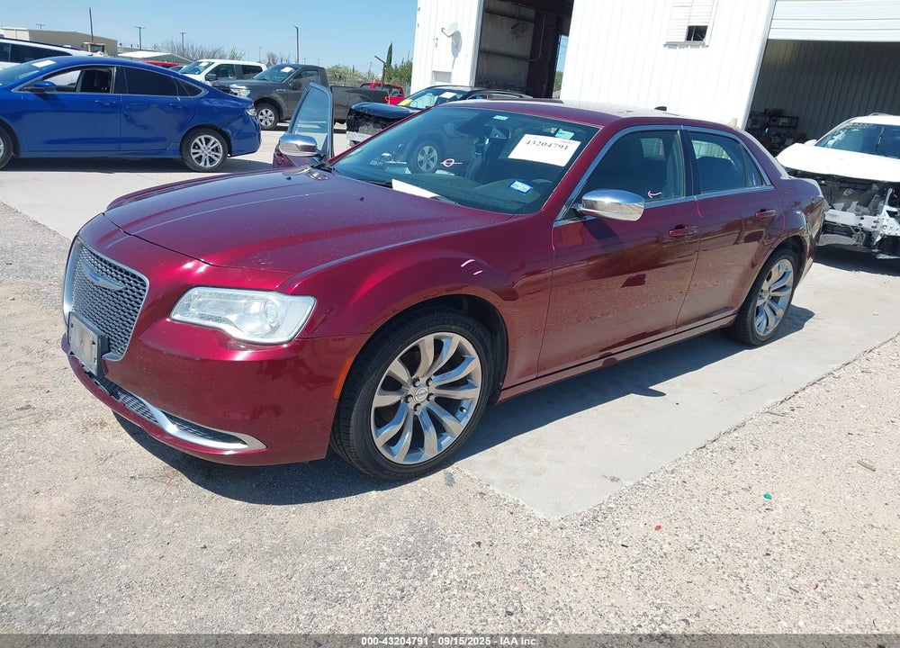 2019 CHRYSLER 300 TOURING VIN: 2C3CCAAG4KH613666