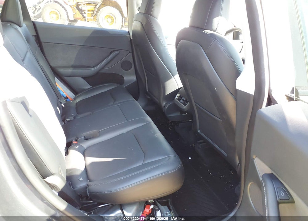 2023 TESLA MODEL Y VIN: 7SAYGDEE0PF639018