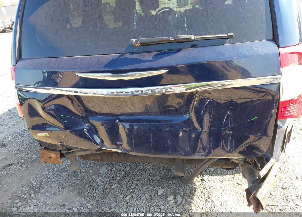 2015 CHRYSLER TOWN & COUNTRY VIN: 2C4RC1BG7FR609132