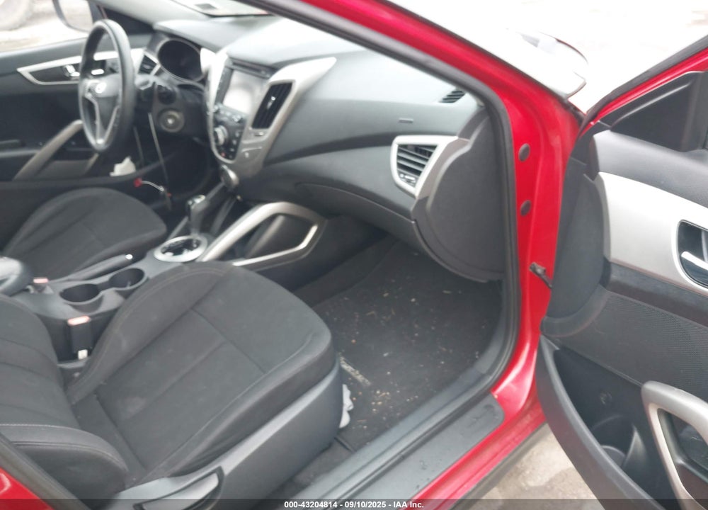 2013 HYUNDAI VELOSTER VIN: KMHTC6AD9DU146058