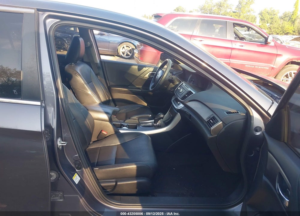 2015 HONDA ACCORD VIN: 1HGCR2F31FA162160