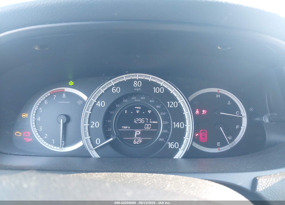 2015 HONDA ACCORD VIN: 1HGCR2F31FA162160