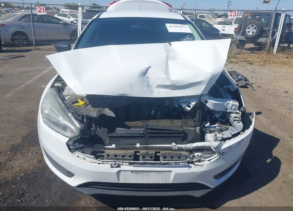 2016 FORD FOCUS VIN: 1FADP3E26GL295063