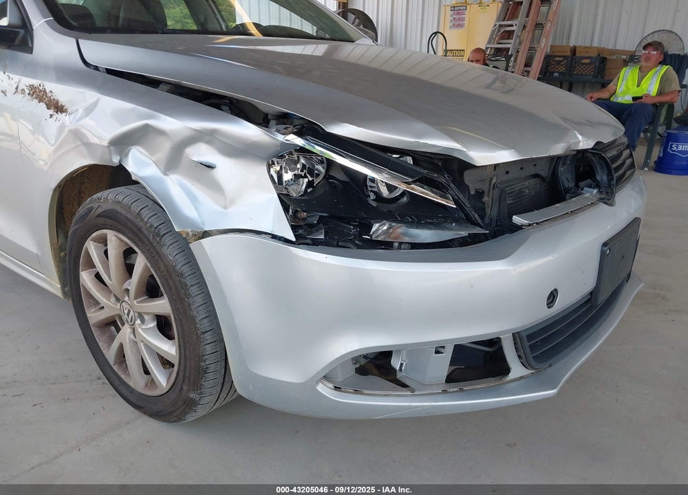 2011 VOLKSWAGEN JETTA VIN: 3VWDZ7AJ7BM397744