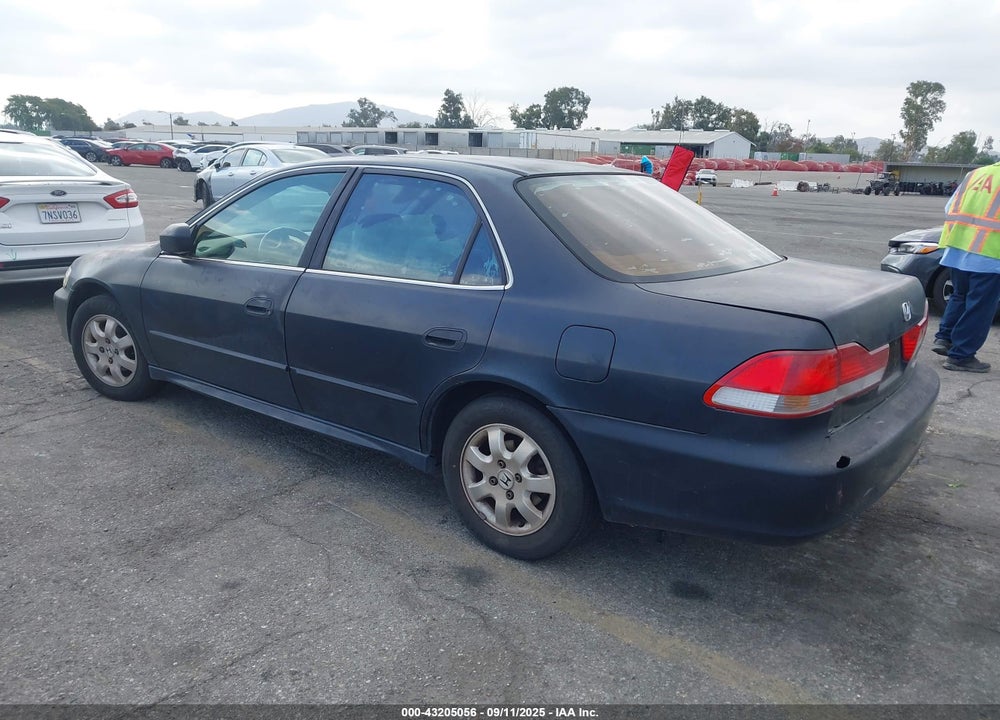 2002 HONDA ACCORD 2.3 EX/2.3 SE VIN: 1HGCG66882A045470