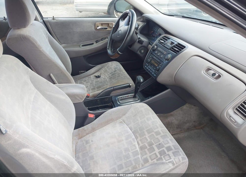 2002 HONDA ACCORD 2.3 EX/2.3 SE VIN: 1HGCG66882A045470