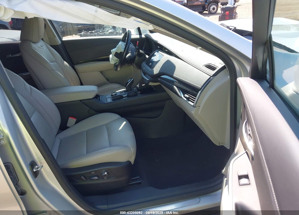 2021 CADILLAC XT4 VIN: 1GYFZDR45MF011182