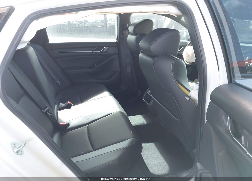 2022 HONDA ACCORD VIN: 1HGCV1F31NA106496
