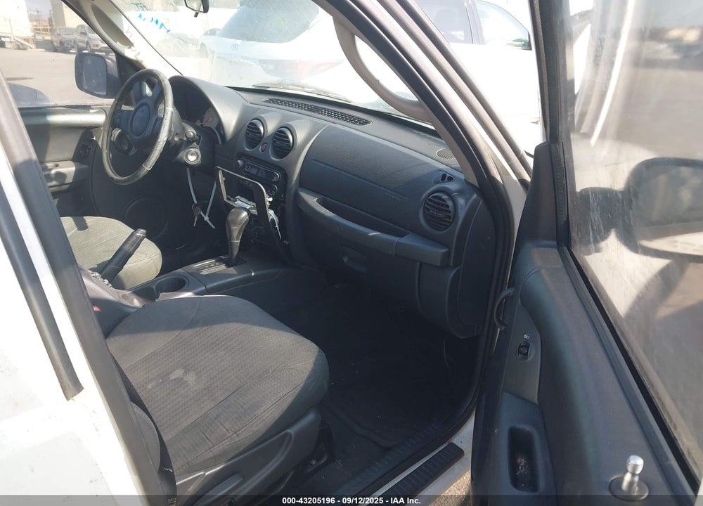 2004 JEEP LIBERTY SPORT VIN: 1J4GK48K84W285498