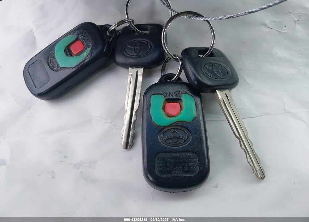 2003 TOYOTA CAMRY LE VIN: 4T1BE32K13U119808