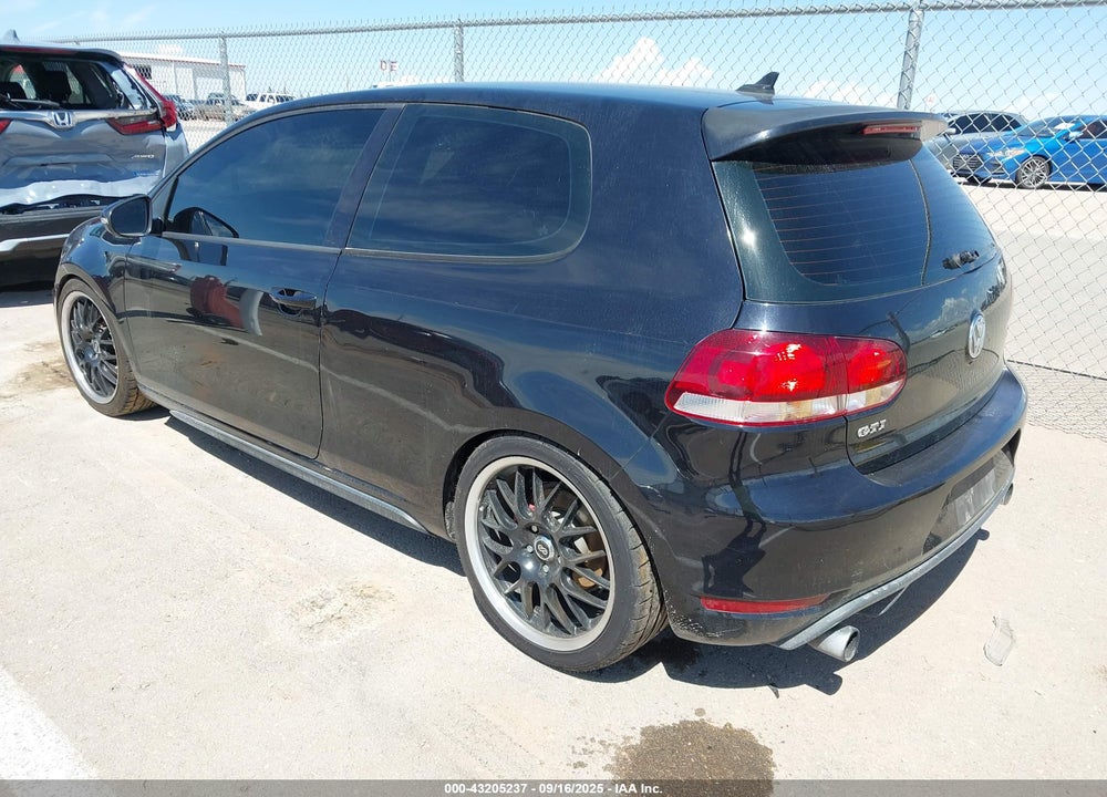 2011 VOLKSWAGEN GTI VIN: WVWEV7AJXBW066322