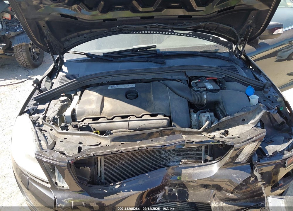 2011 VOLVO XC60 VIN: YV4902DZ8B2182868