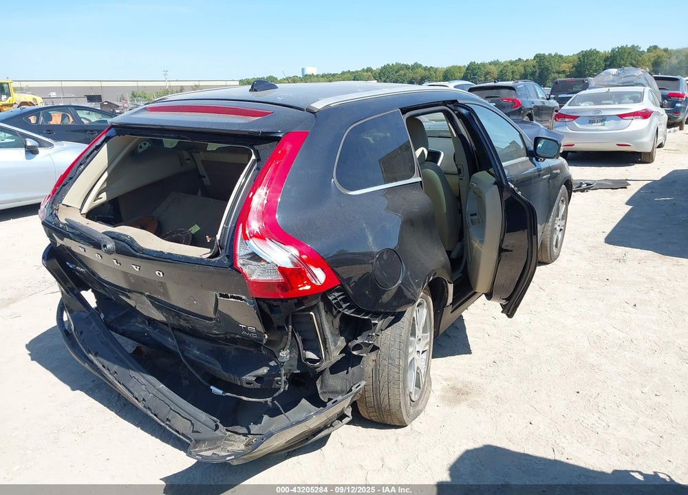 2011 VOLVO XC60 VIN: YV4902DZ8B2182868