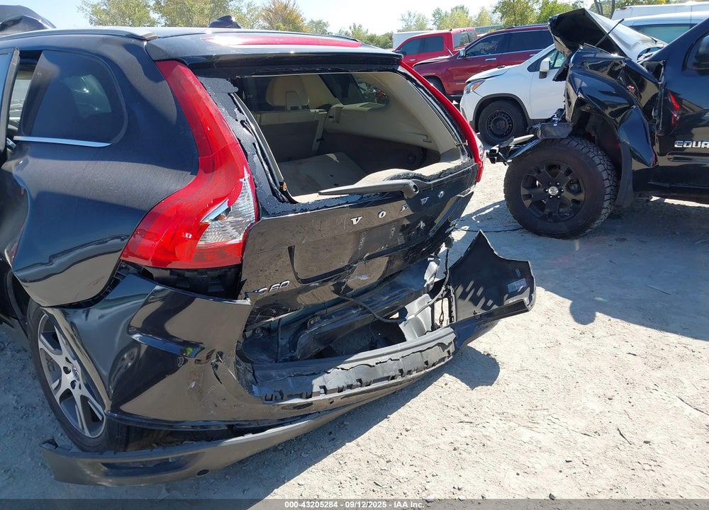 2011 VOLVO XC60 VIN: YV4902DZ8B2182868