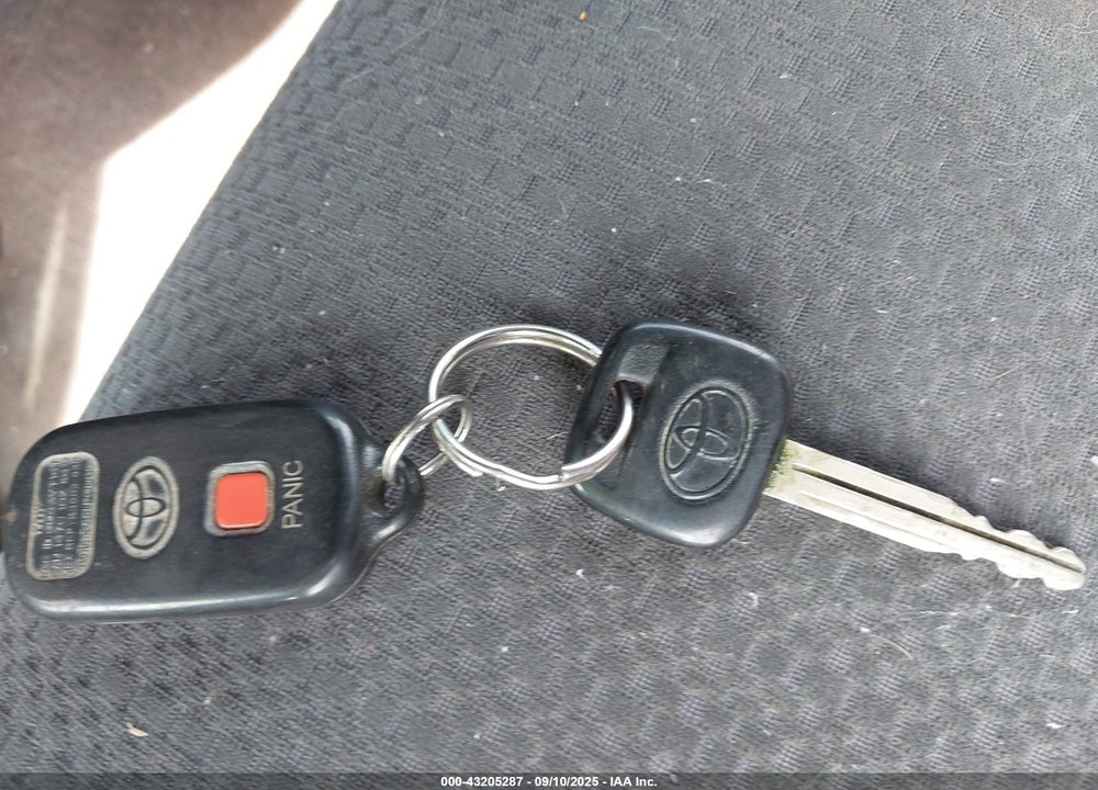 2004 TOYOTA MATRIX STANDARD VIN: 2T1KR32E24C176908