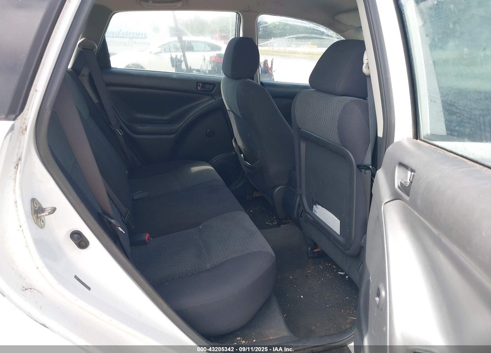 2005 TOYOTA MATRIX VIN: 2T1KR32E15C488039