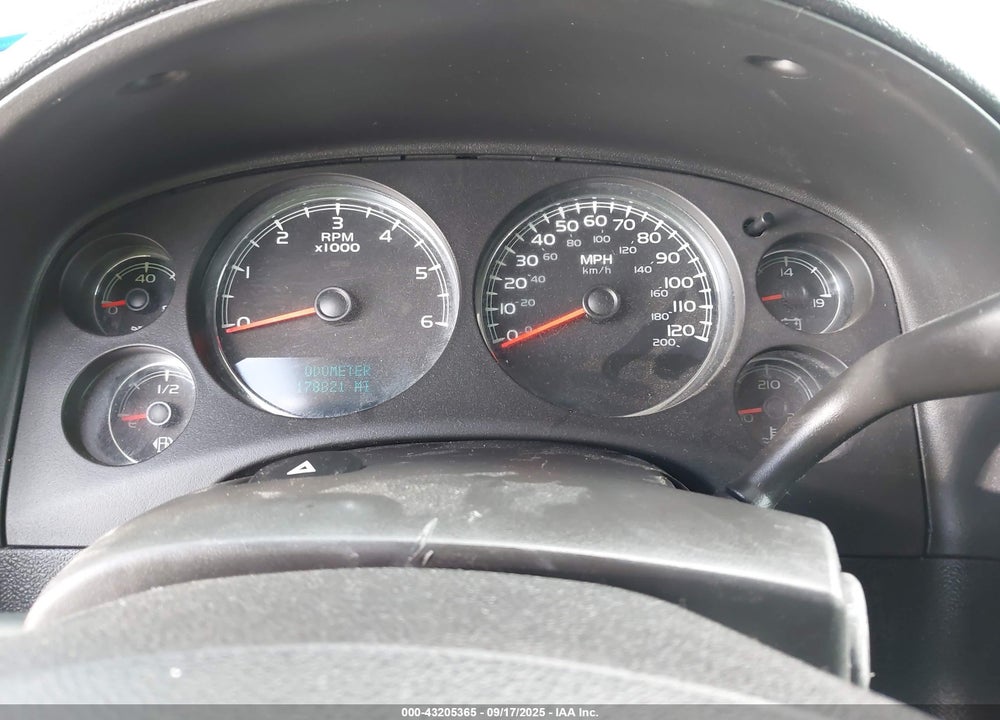 2009 GMC YUKON XL VIN: 1GKFK06289R271818