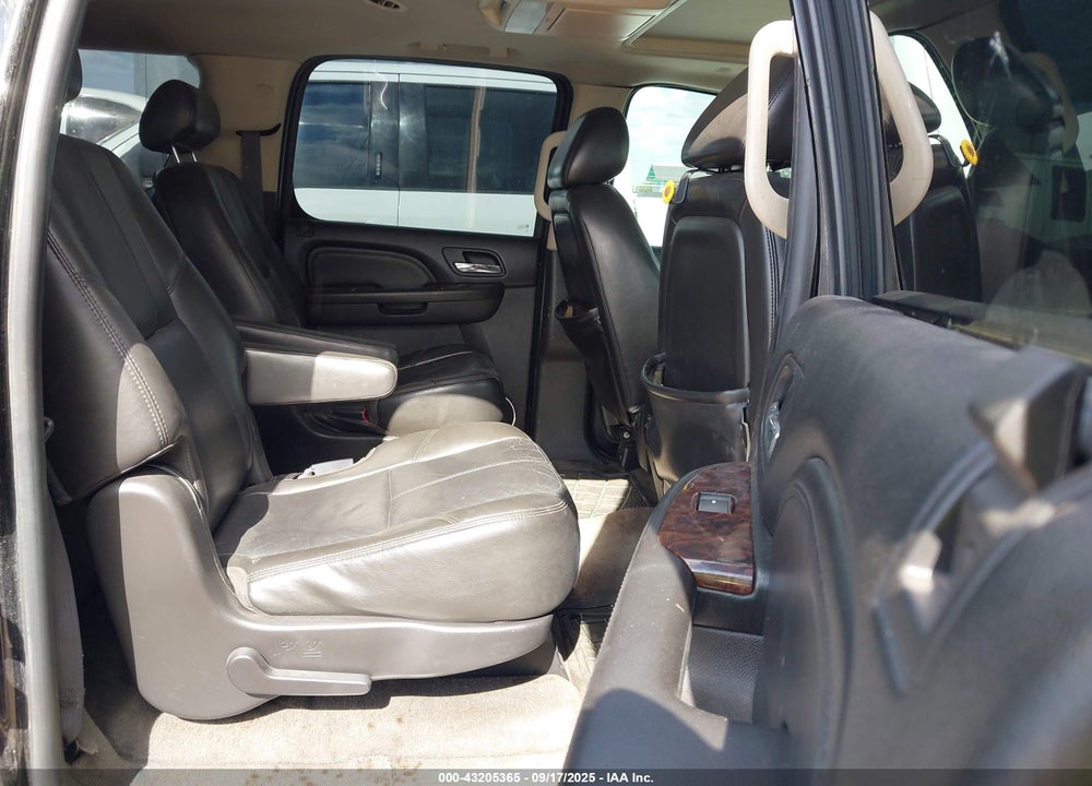 2009 GMC YUKON XL VIN: 1GKFK06289R271818