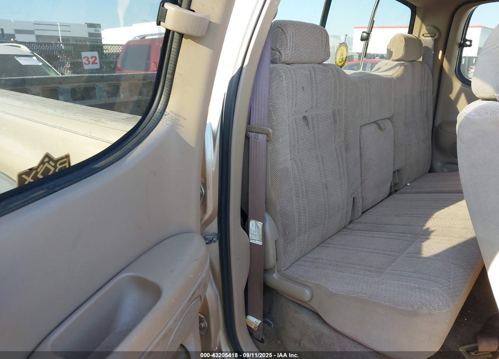 2002 TOYOTA TUNDRA SR5 V8 VIN: 5TBRT34142S306131