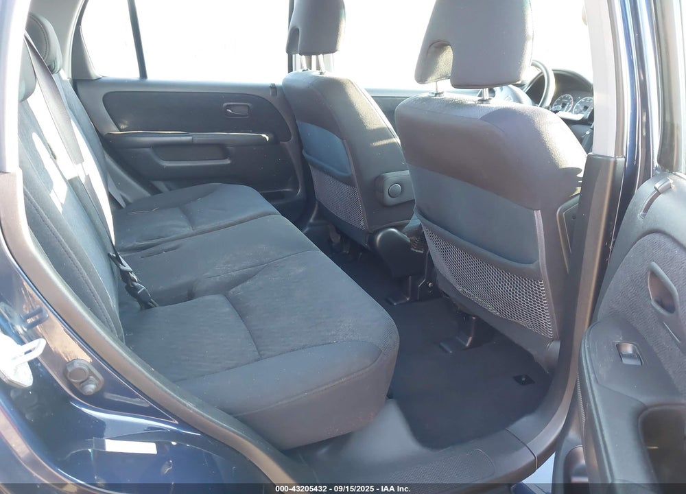 2006 HONDA CR-V VIN: JHLRD78506C013183