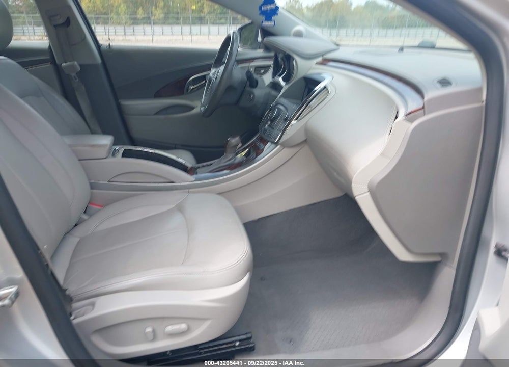 2011 BUICK LACROSSE VIN: 1G4GC5EC9BF152084