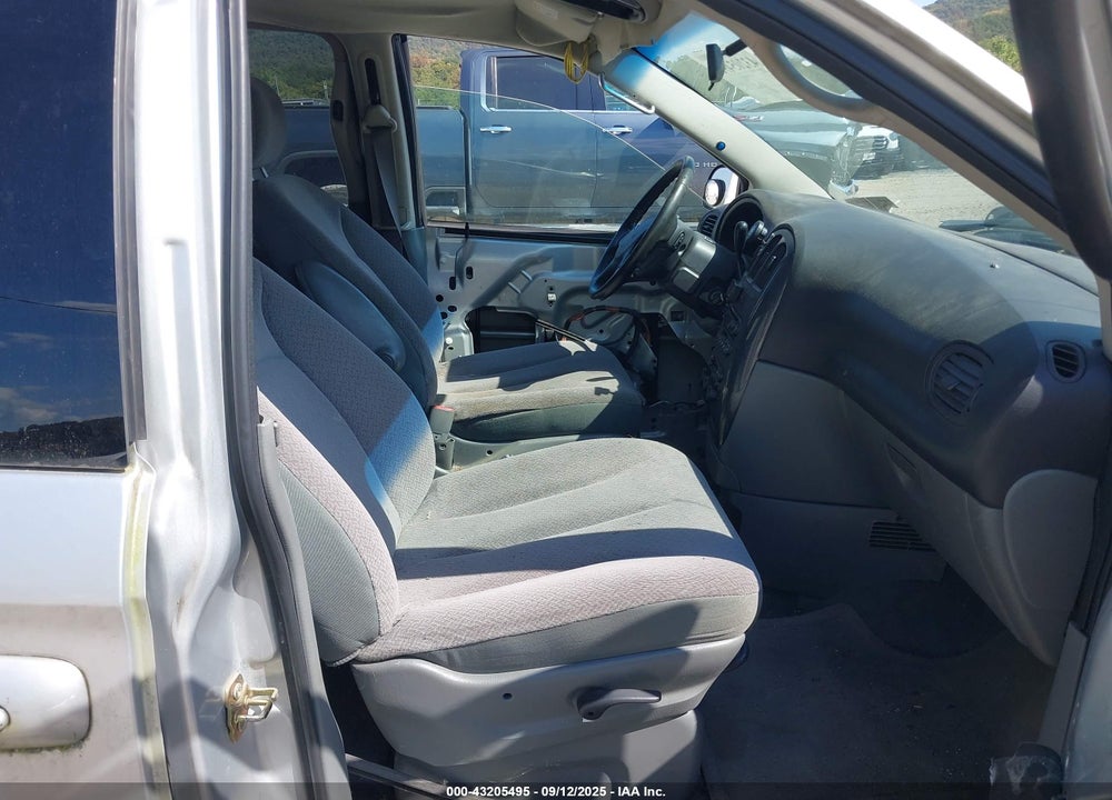 2007 DODGE GRAND CARAVAN SXT VIN: 2D4GP44L27R125381